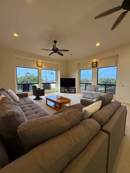 Primary Photo - 74-5041-5041 Kealakaa St