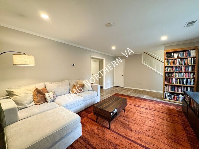 Building Photo - 1476 Greenmont Ct