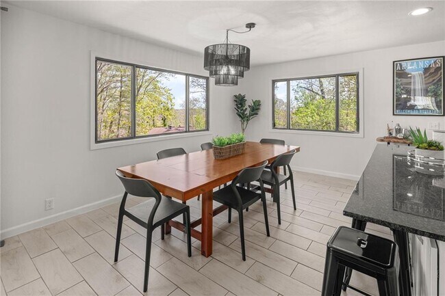 Building Photo - 2 Southport Ln