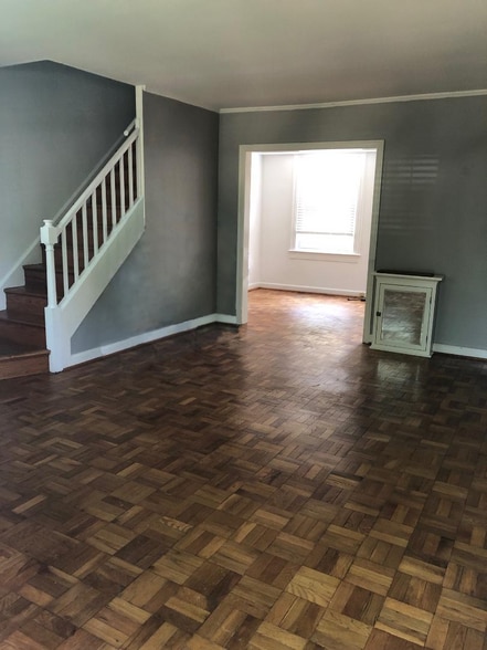 Large Living Room (wired for FIOS) - 1600 S Barton St