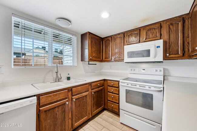 Building Photo - 9831 S 48th Way