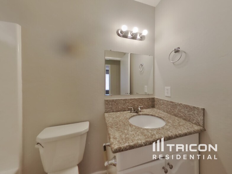 Building Photo - 3012 Snowberry Ln