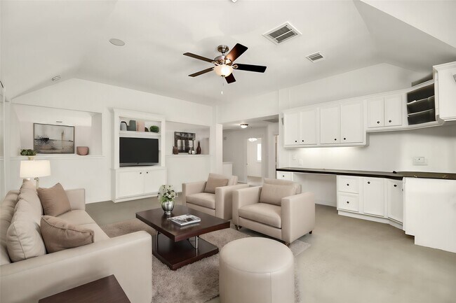 Building Photo - 4003 Perry Knoll Ct