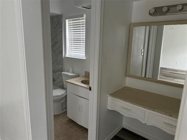 Building Photo - 7745 Dentcrest Dr