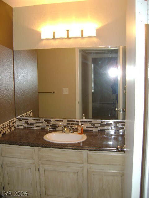 Building Photo - 7100 W Pirates Cove Rd