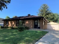 Building Photo - 418 S Owen Dr