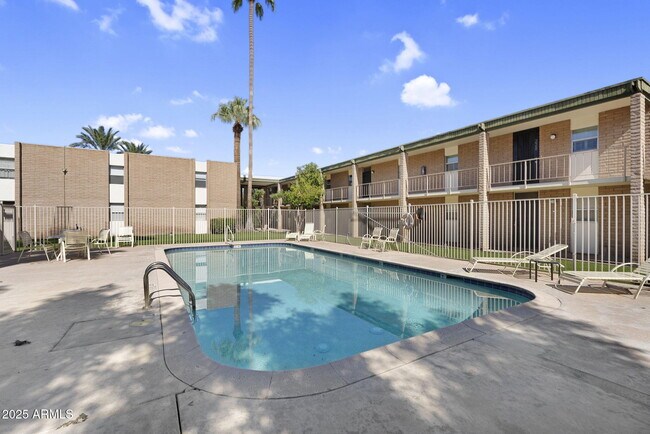 Building Photo - 3737 E Turney Ave