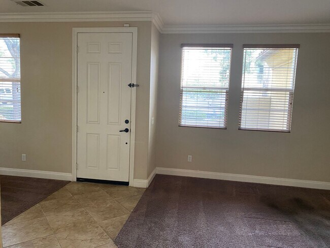 Building Photo - 3 bedroom/Patio 2 story, attached garage Great Access to the I215.