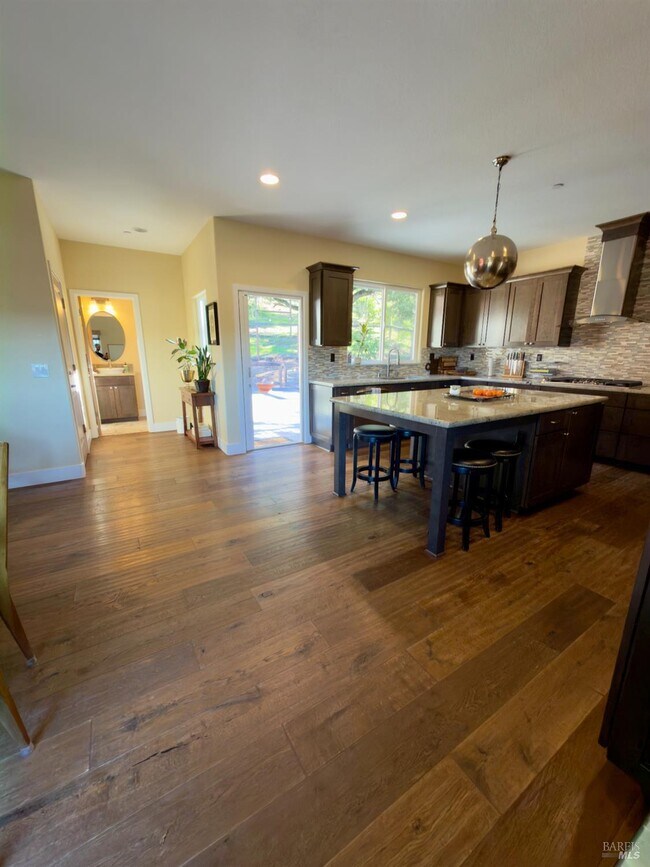 Building Photo - 5240 Hoyal Dr