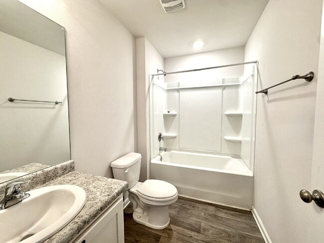 Building Photo - Beautiful 4 Bedroom Home in Brighton Oaks – Convenient to Tyndall AFB!