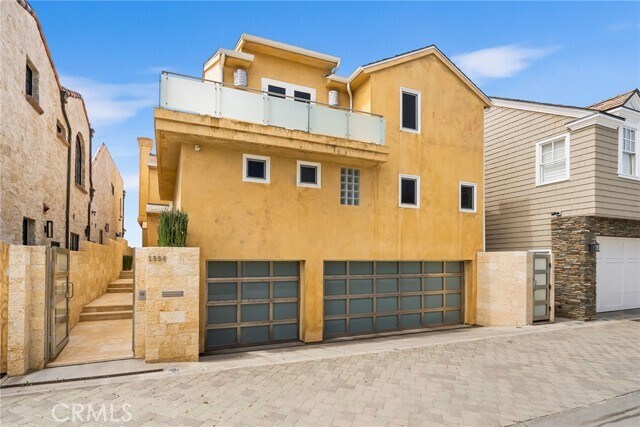 Building Photo - 1554 E Oceanfront