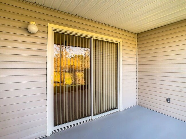Building Photo - 713 Secret Harbor Ln