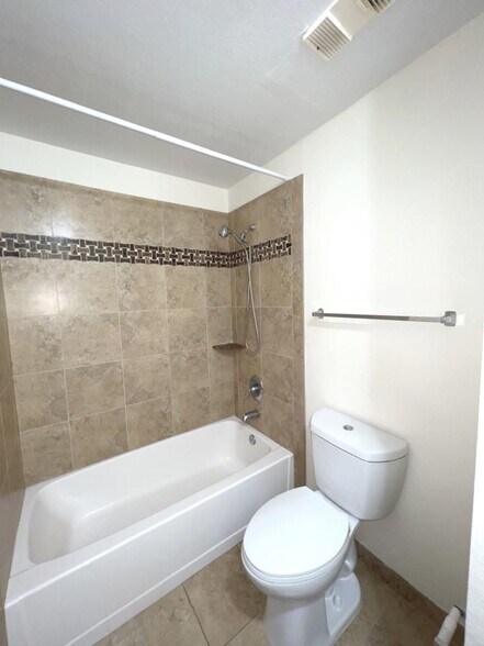 2nd Bath - 2445 SW 18th Ter