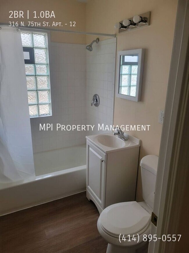 Building Photo - 316 N 75th St