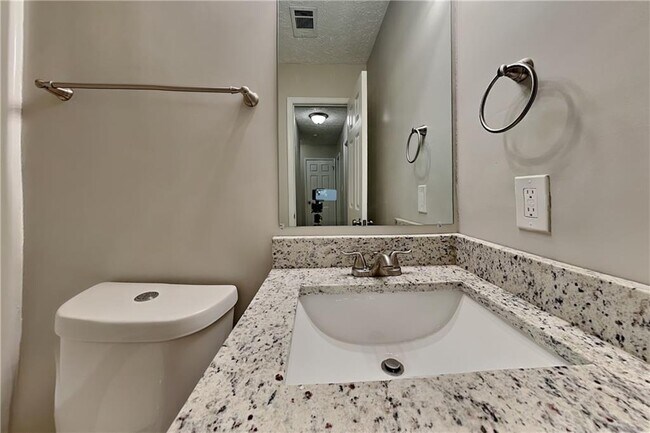 Building Photo - 2075 Pinella Dr