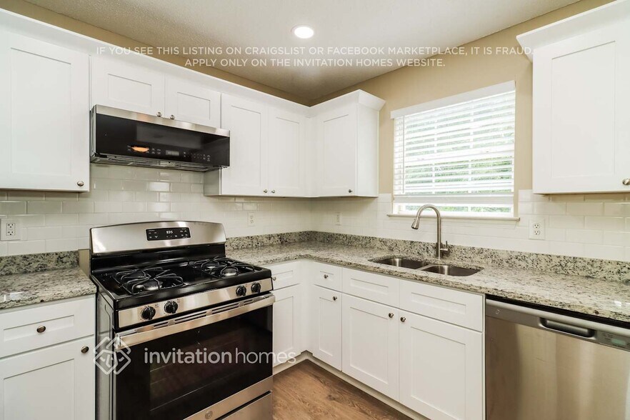 Building Photo - 6058 Pavestone Dr SW