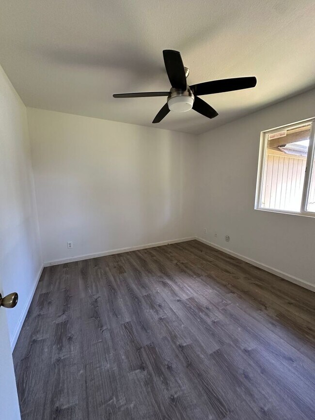 Building Photo - Charming 3-bedroom ,2-bathroom & Fully Fenced
