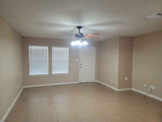 Building Photo - 6327 Hayman Dr