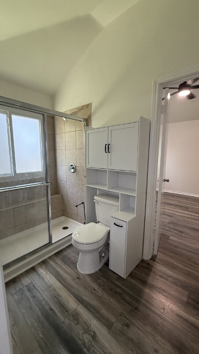 Building Photo - Updated 4-Bedroom 2 Bathroom Austin Home with Beautiful Backyard
