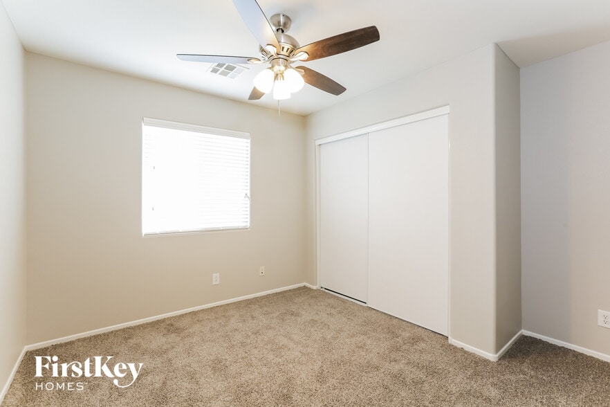 Building Photo - 7440 Margollini St