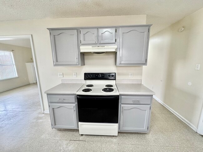Building Photo - 1468 S Goodlett Grove Cove