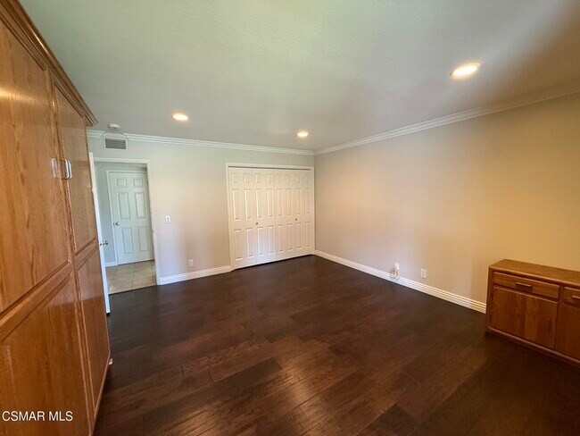 Building Photo - 1275 Willsbrook Ct