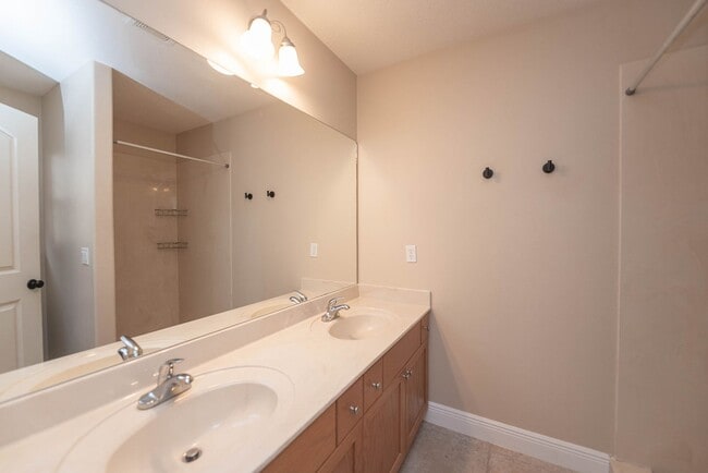 Building Photo - Brackenwood subdivision
