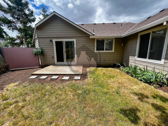 Building Photo - Single Level Home in Canby - COMING SOON
