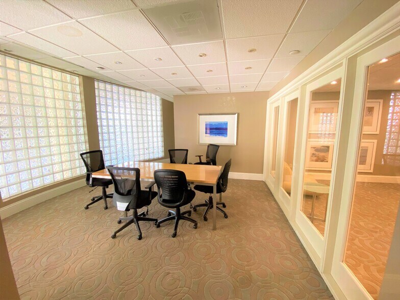 Building Photo - 770 Claughton Island Dr