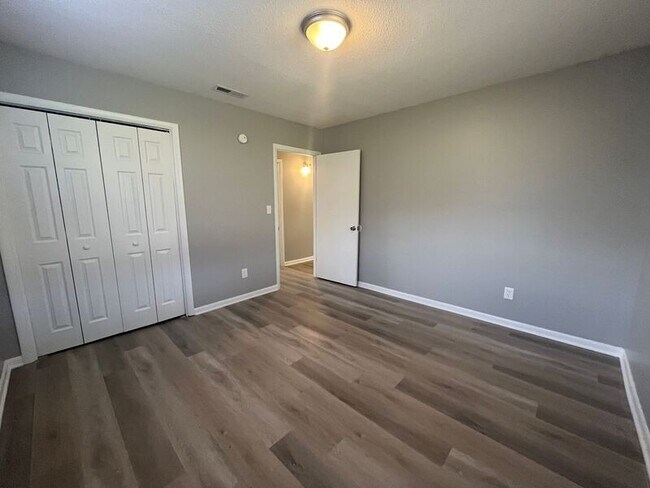 Building Photo - 4076 Teakwood Dr
