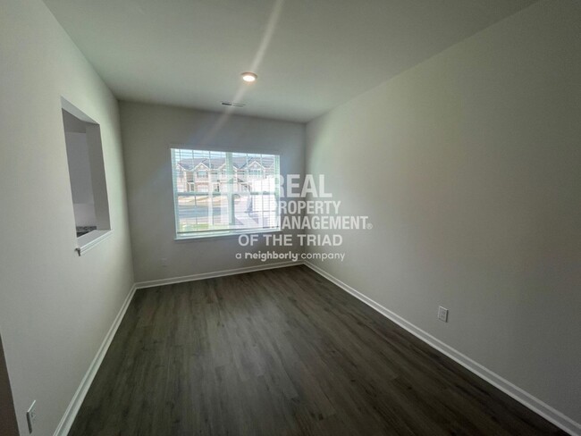 Building Photo - Brand New 3bd/2.5ba Townhome in Trinity