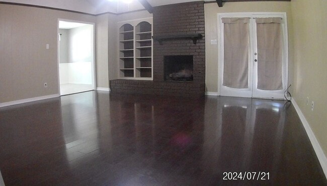 Building Photo - 601 Rock Hollow Dr