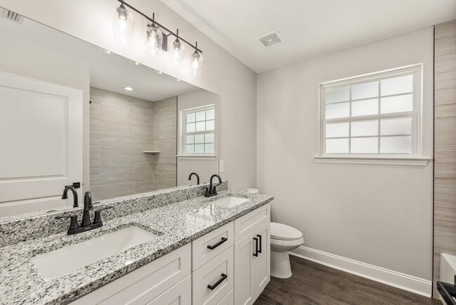 Building Photo - 1460 Willow Bend Way