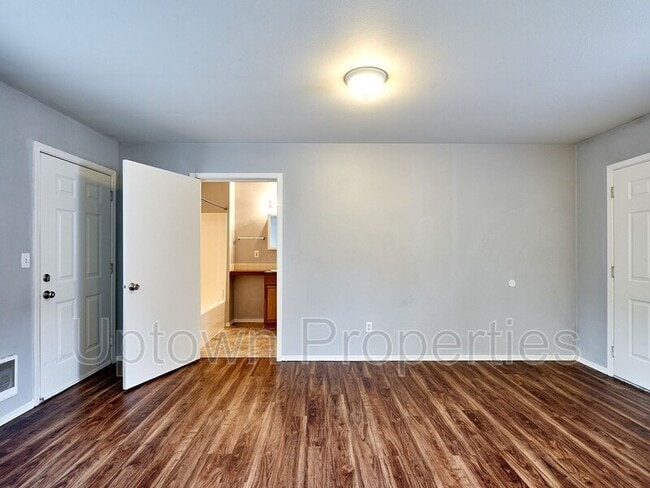 Building Photo - 7230 NE 18th Ave