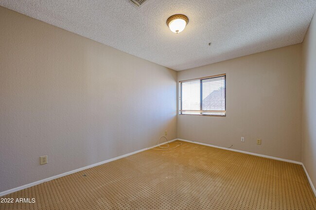 Building Photo - 9067 E Voltaire Dr