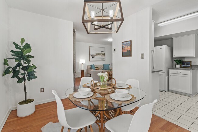 Building Photo - 6071 Majors Ln