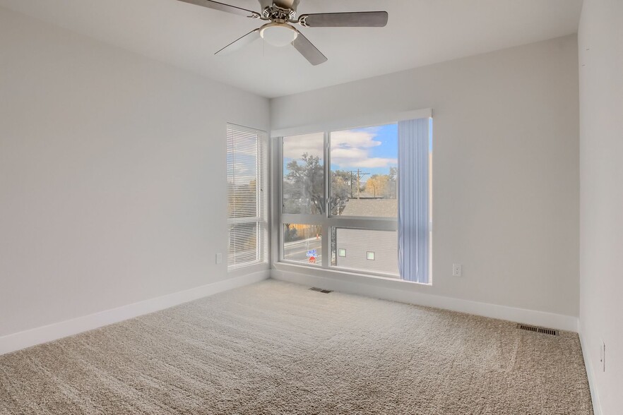 Building Photo - 1018 Depew St