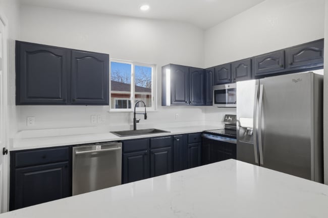 Building Photo - 5531 W Louisiana Ave