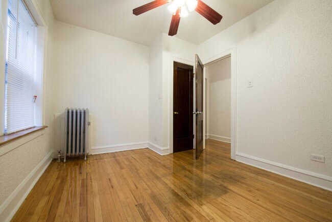 Building Photo - 7549 S Yates