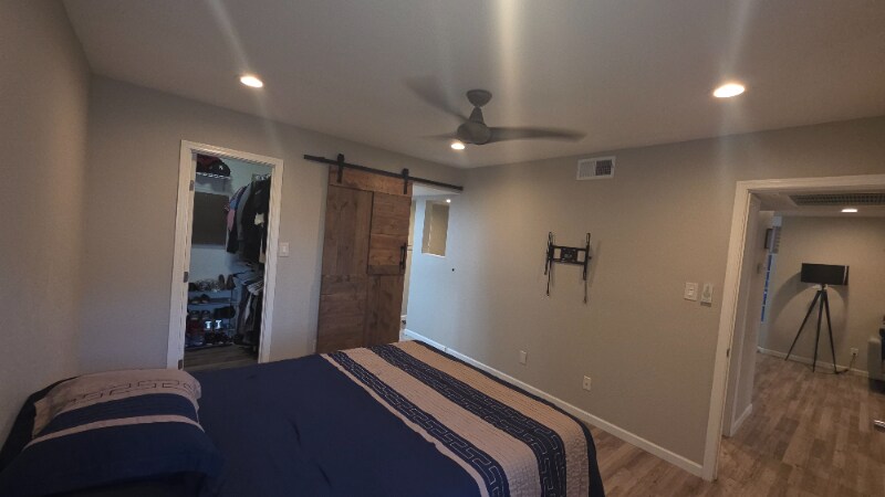 Building Photo - 4410 N Longview Ave