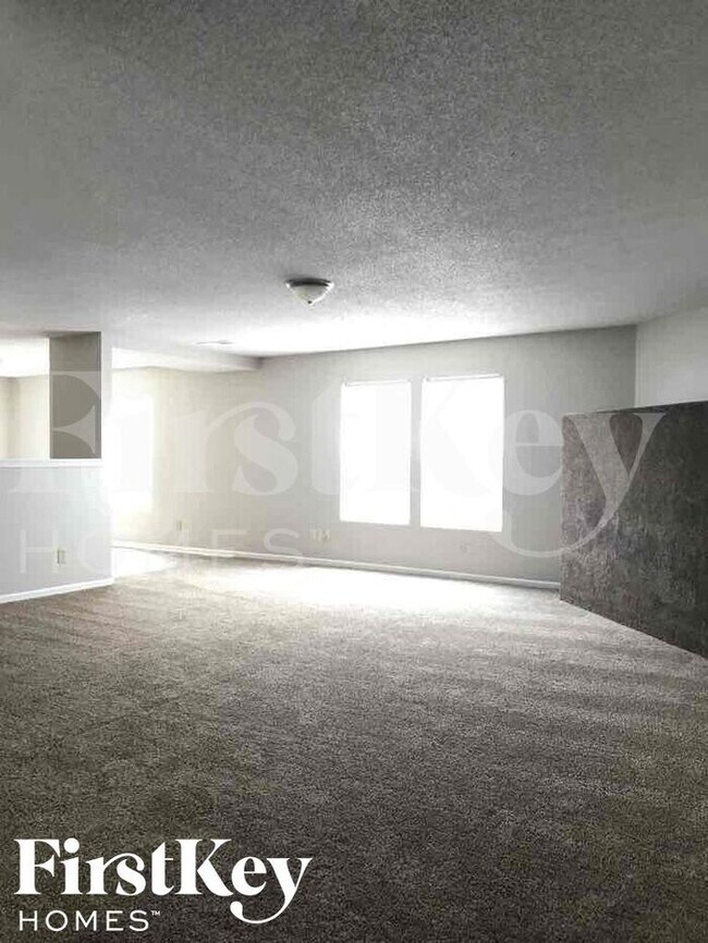 Building Photo - 9214 Bainbridge Dr