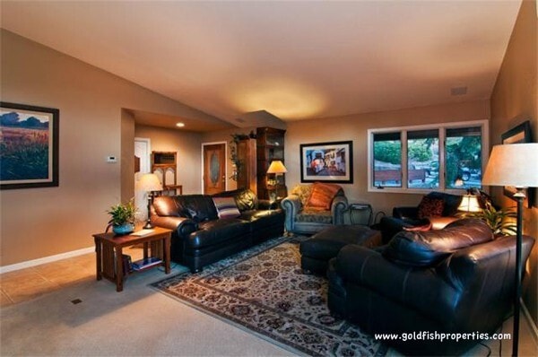Building Photo - Incline Village: House - 4 Bedrooms, 3.5 B...
