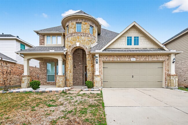 Building Photo - 5519 Jay Thrush Dr