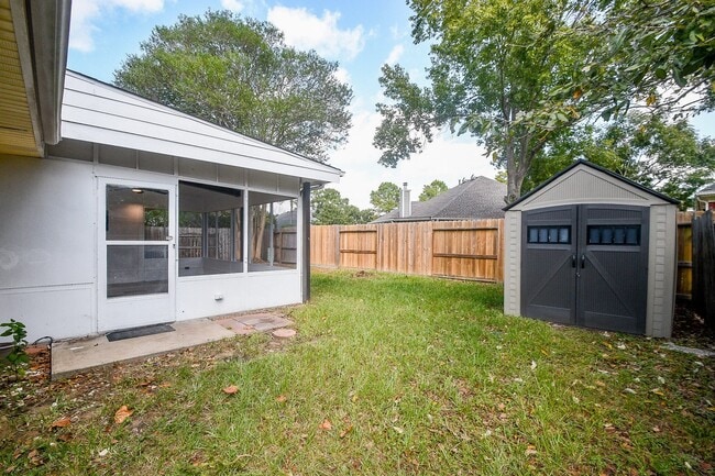 Building Photo - 19734 Redroot Dr