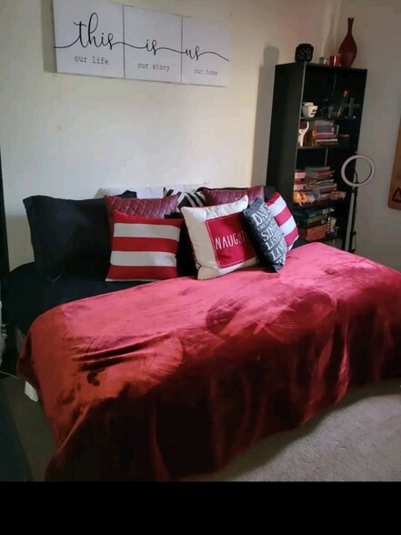 Building Photo - 200 Summit Ave