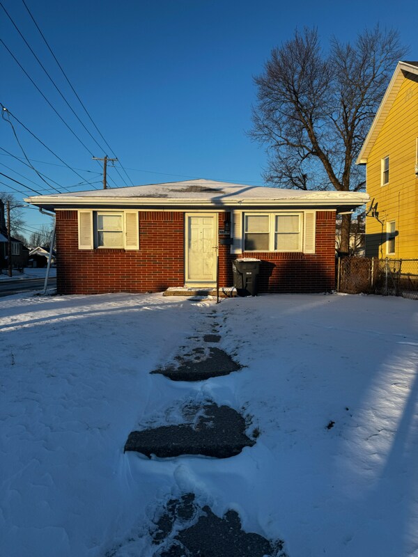 Building Photo - 886 Brighton Ave