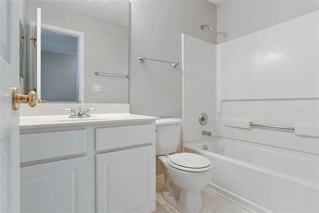 Building Photo - 9155 Nesbit Ferry Rd