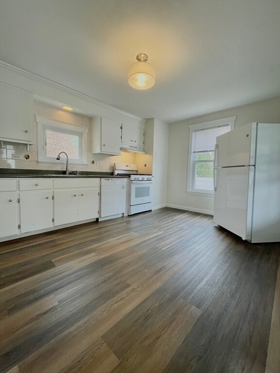 Building Photo - 25 Cain Ave