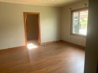 Building Photo - 612 Moczygemba St