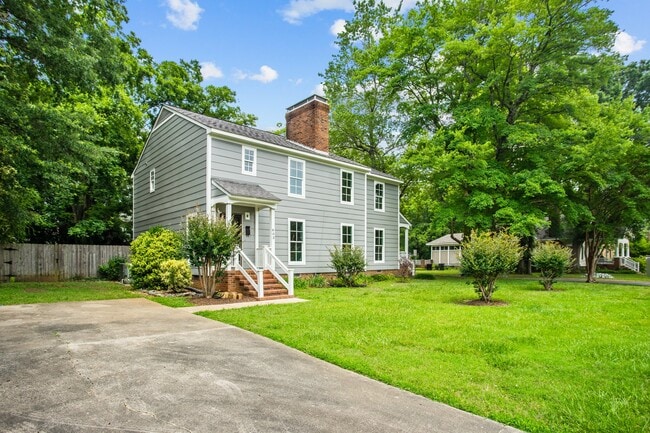 Building Photo - 803 W Davis St